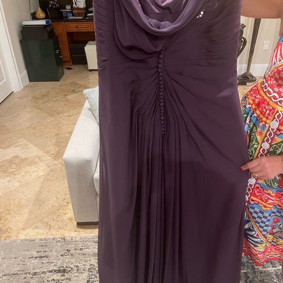 Dress - Picture 4 of 5
